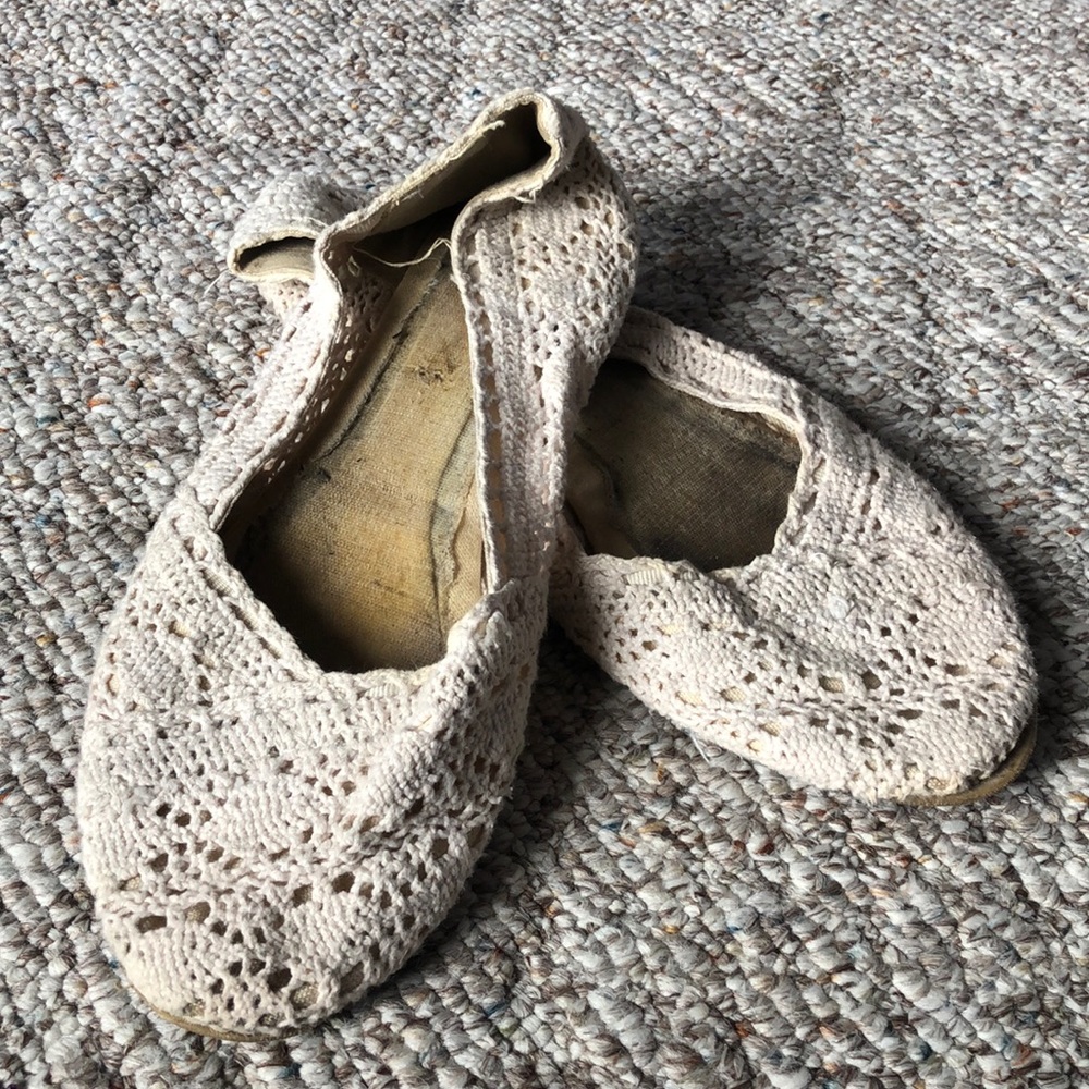 Cream lace flats
